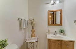 5522 Barclay Court, Clarendon Hills, IL 60514