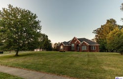 260 Villa Ray Drive, Radcliff, KY 40160