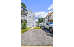 12 Richmond Ave, Worcester, MA 01602