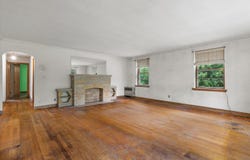 4995 S Small Rd, New Berlin, WI 53151