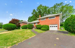 121 Ramsey Place, Albany, NY 12209