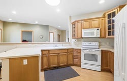 776 Meredith Circle, River Falls, WI 54022