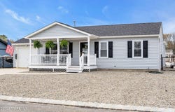 7 Hollywood Boulevard S, Forked River, NJ 08731