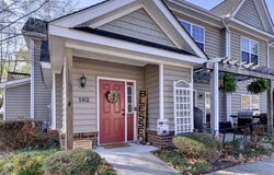 102 Lakeview Cv, Smithfield, VA 23430