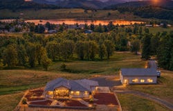 910 SWALLOW Ave, Sutherlin, OR 97479