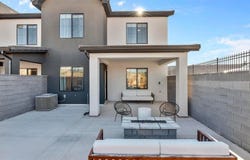 1720 S Viewcrest Dr, Washington, UT 84780