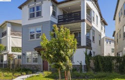 9274 Enterprise Dr, Newark, CA 94560