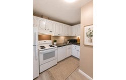39 Brookside Drive, Brattleboro, VT 05301
