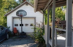 2874 E Ashby Road, Midland Twp, MI 48640