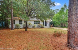 2004 Ridgeway Lane, Hattiesburg, MS 39401