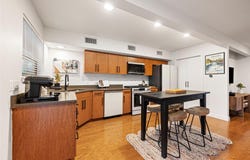 1115 10th St, Austin, TX 78703