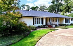 702 Mulberry Dr, Athens, TX 75751