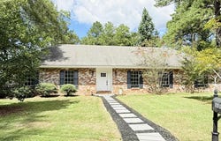 1800 Ridgewood Dr, Columbia, MS 39429