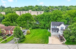 Lantern Hill Dr, Pittsburgh, PA 15236