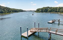 28 Quaker Run Road, Mashpee, MA 02649
