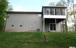32 ROXBURY Road, Mackinaw, IL 61755