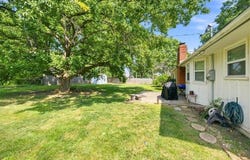1009 SW SUNRISE Drive, Blue Springs, MO 64015
