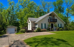 720 RIVERSIDE Ln, Crump, TN 38327