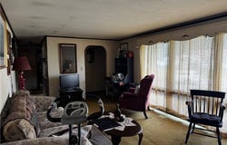 18 Leslie Road, Warwick, RI 02888