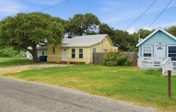 402,406,408 E Nopal, ROCKPORT, TX 78382