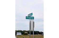 516 N Pingree Road, Sumner, MI 48801