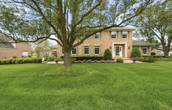 10204 Devonshire Lane, Munster, IN 46321