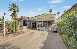 524 DOUGLAS Road, Mesa, AZ 85205