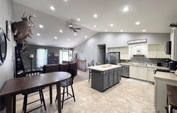 17 S 14th Street, Bowling Green, MO 63334