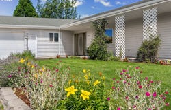 3035 E 12TH St, TheDalles, OR 97058