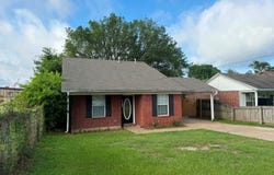 1108 E 37 TH, Texarkana, AR 71854