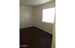 1319 W VOGEL Avenue, Phoenix, AZ 85021
