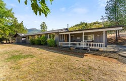 451 Buysman Way, Grants Pass, OR 97526