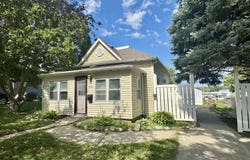 615 E 5th Street, Carroll, IA 51401