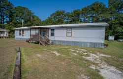 1212 Kingcrest Dr., Loris, SC 29569