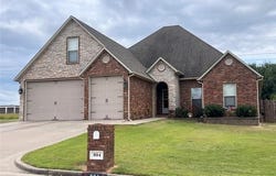 804 Great Oaks Drive, McAlester, OK 74501