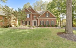 5713 Salisbury Dr, Roanoke, VA 24018