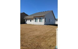5400 S Eastwind Ave, Sioux Falls, SD 57108