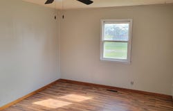 455 Redman Ave, Marshall, MO 65340