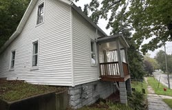 526 Davis Street, Manistee, MI 49660