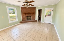 105 Meadowbrook St, Plantersville, MS 38862