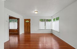 508 S 2ND St, Silverton, OR 97381