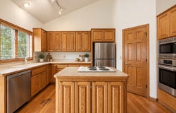 3200 Bent Tree Hills Drive, New Brighton, MN 55112