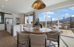 2148 Aneto Way, Santa Paula, CA 93060