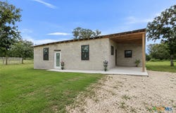 2755 Washburn Road, Luling, TX 78648