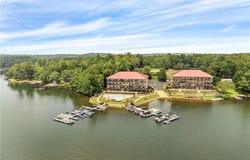 111 LEE ROAD 802, VALLEY, AL 36854
