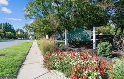 28 SUNCROFT Court, SILVER SPRING, MD 20904