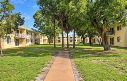 505 NW 177th St, Miami Gardens, FL 33169