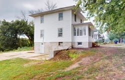 315 S 10TH ST, Cherokee, IA 51012