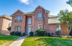 2514 Fallview Lane, Carrollton, TX 75007
