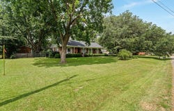 703 W 29th St, Laurel, MS 39440